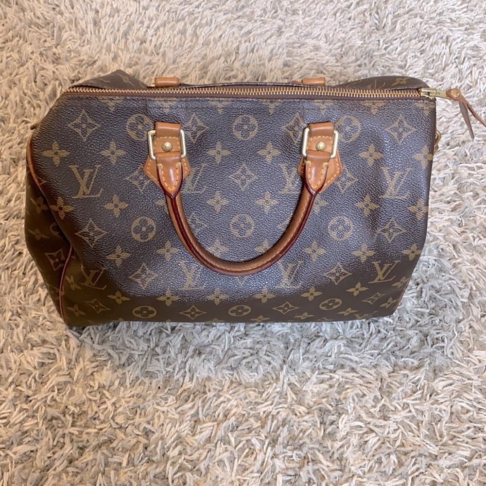 Louis Vuitton speedy bag